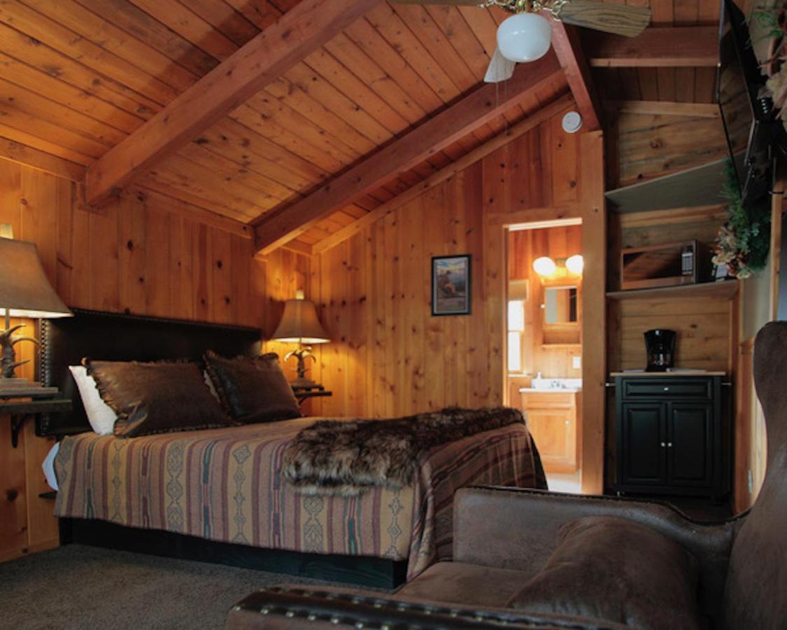Silver Pines Lodge Айділлвайлд Екстер'єр фото